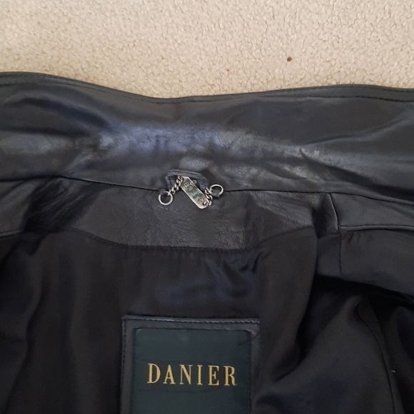 Danier Leather Peacoat - Picture 6 of 6